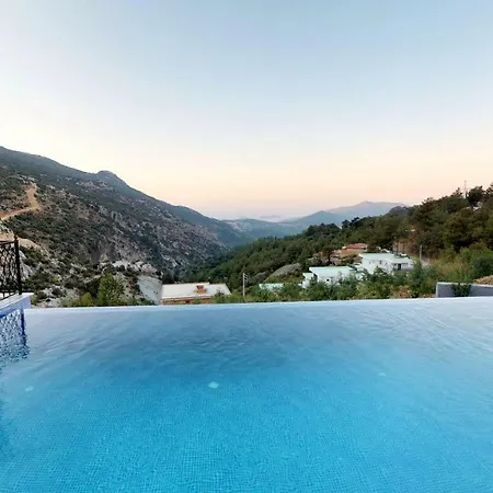 Villa Renaissance Suites: Flora