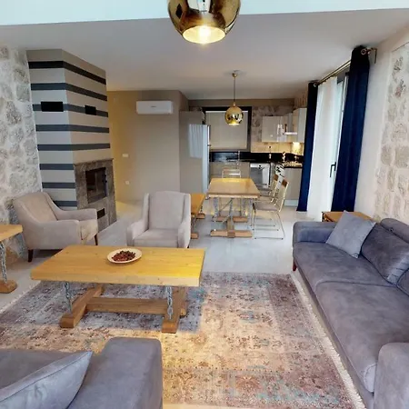 Renaissance Suites: Flora Villa Islamlar (Mediterranean)