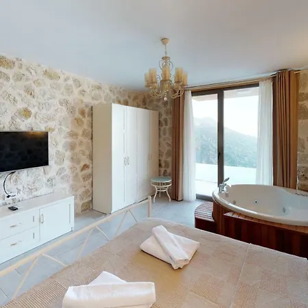 Villa Renaissance Suites: Flora *